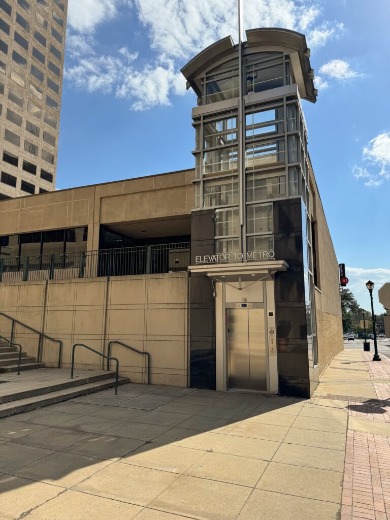 Promenade Park elevator