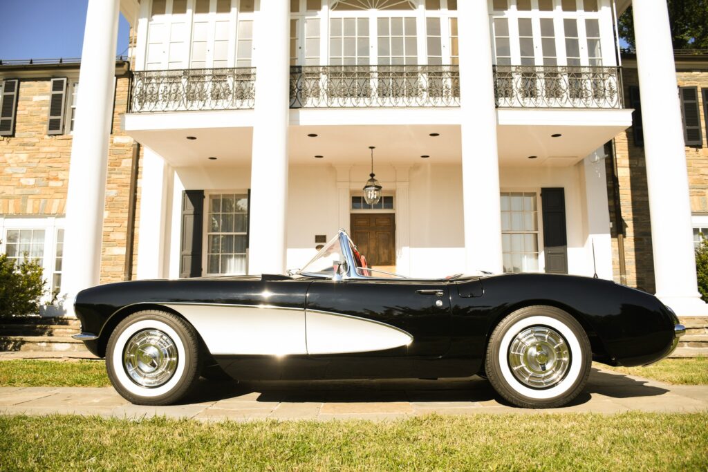 1957 Chevrolet Corvette in front of the Glenview Mansion